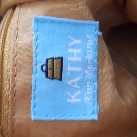 Kathy VanZeeland leather trimmed hobo style purse - Picture 4 of 8